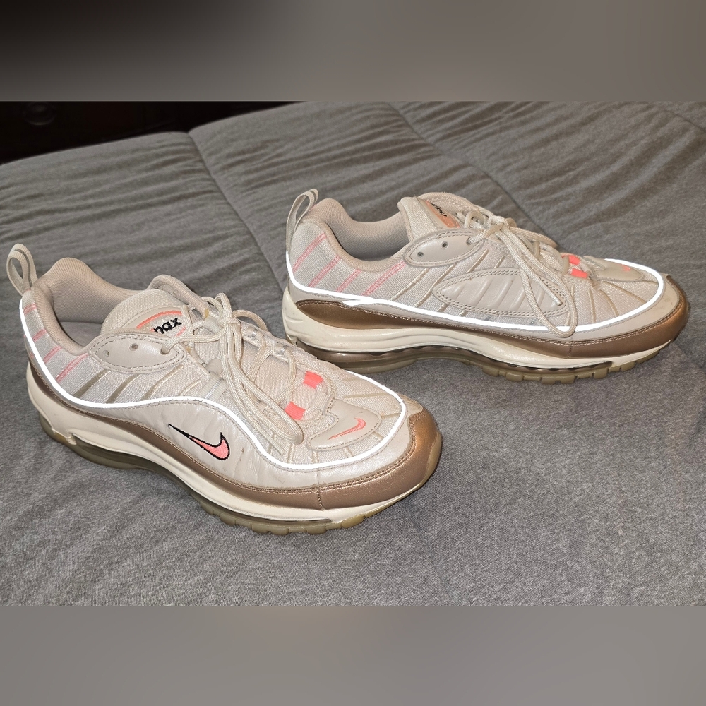 Nike air max women's shoes 9.5